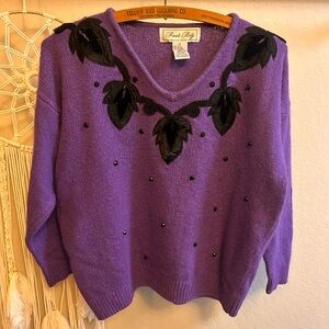 💜 Vintage Purple V-Neck Sweater with Black Accents
